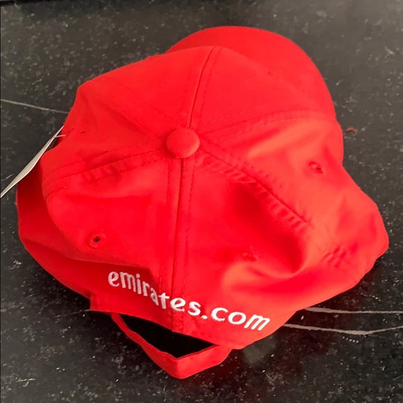 Red “Fly Emirates” microfibre baseball cap - Picture 2 of 3